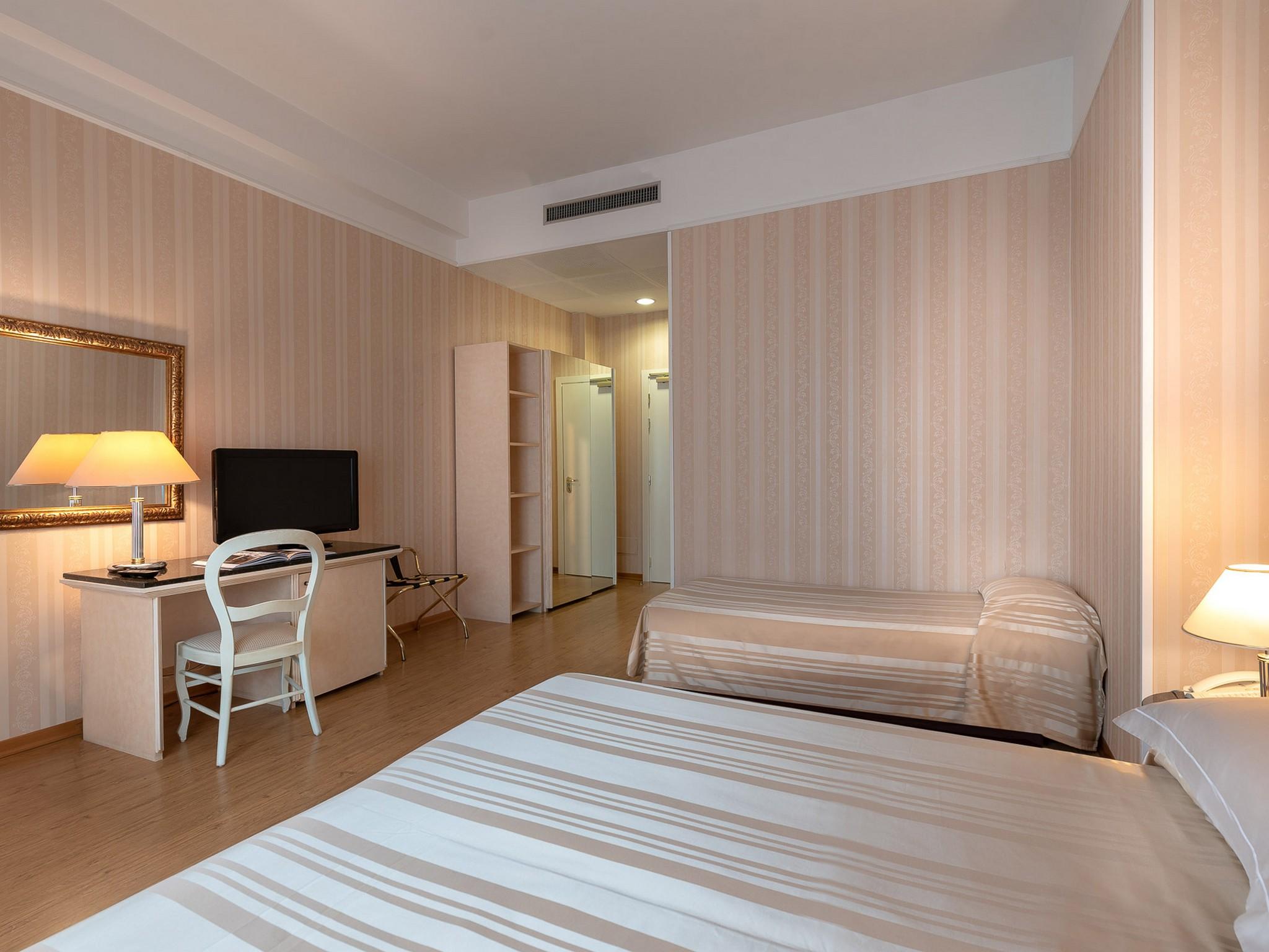 Hotel President Ріміні Екстер'єр фото