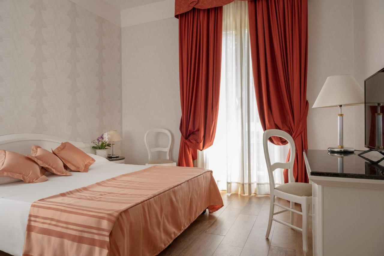 Hotel President Ріміні Екстер'єр фото