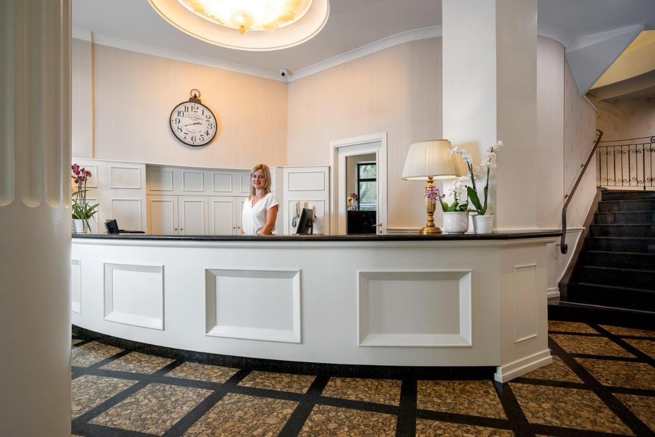 Hotel President Ріміні Екстер'єр фото