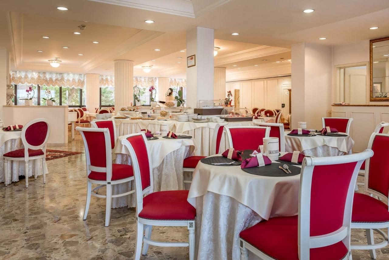 Hotel President Ріміні Екстер'єр фото