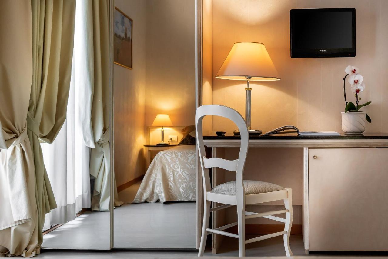 Hotel President Ріміні Екстер'єр фото